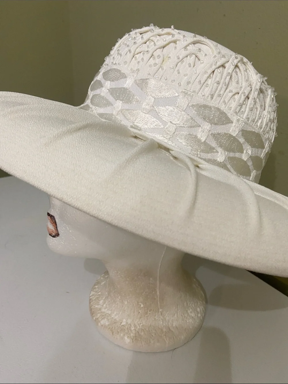 Beautiful Dress Hat / Church Hat by Lisa Rene’ - Picture 5 of 8
